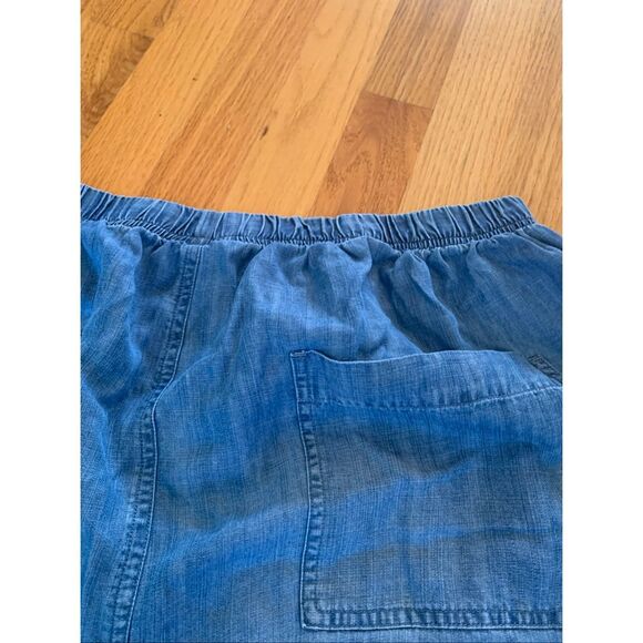 Caslon Denim Chambray Pull-on Shorts - Picture 5 of 8